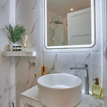 Διαμέρισμα Casa Clira - Charming For 4 In The Heart Of The Perfect For Memorable Summer Experiences By Mana Gers Ζάκυνθος Πόλη